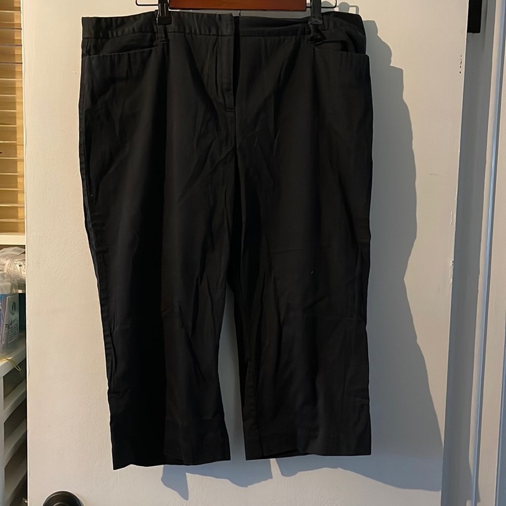 Black Capris